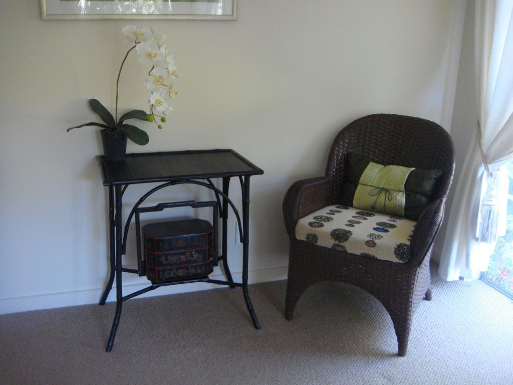 By The Park B & B Whangarei Exterior photo